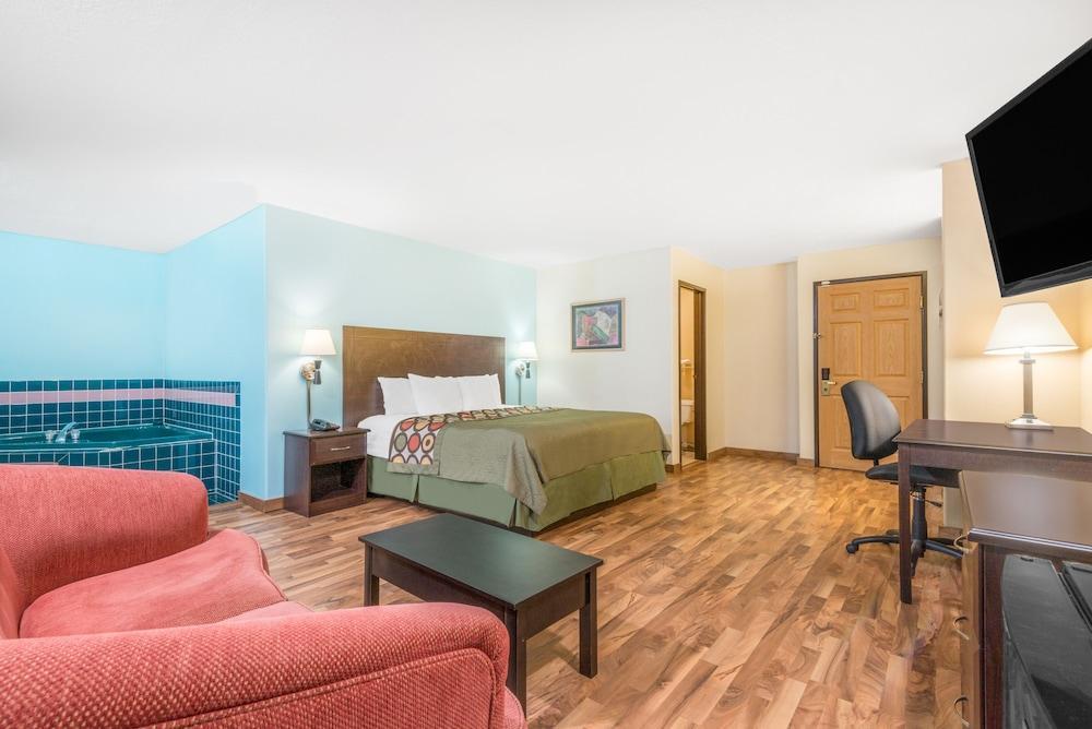 Clarion Pointe Indianapolis Airport Hotel Plainfield Exterior photo