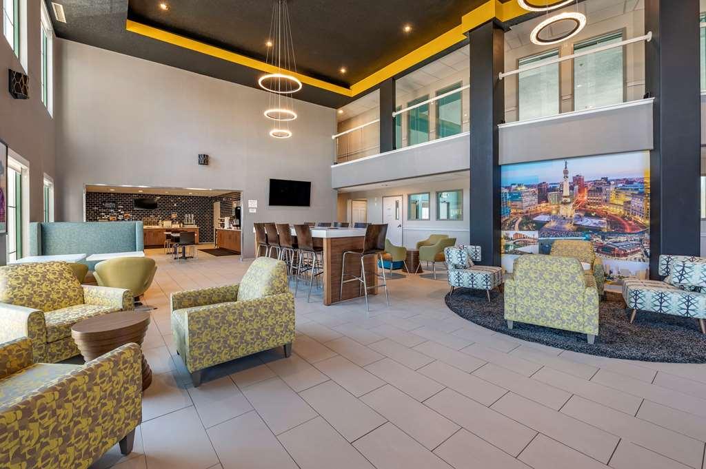Clarion Pointe Indianapolis Airport Hotel Plainfield Interior photo