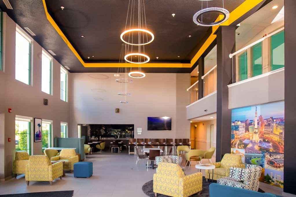 Clarion Pointe Indianapolis Airport Hotel Plainfield Interior photo